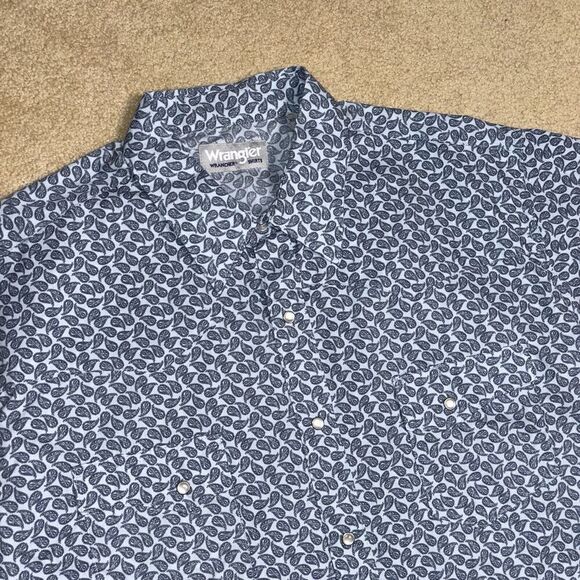 Wrangler Wrancher Pearl Snap Shirt Short Sleeve Men’s Size XLT Blue Paisley - Picture 2 of 6